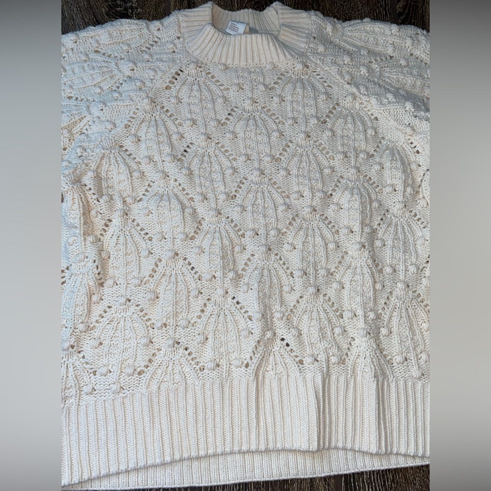 H&M Sweater - Picture 2 of 6